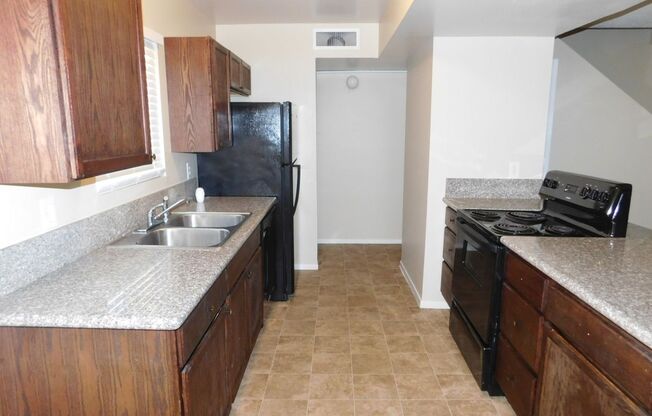 1 bed, 1 bath, 760 sqft, $1,099