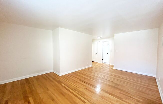 1 bed, 1 bath, 670 sqft, $1,995, Unit Hamrick 105