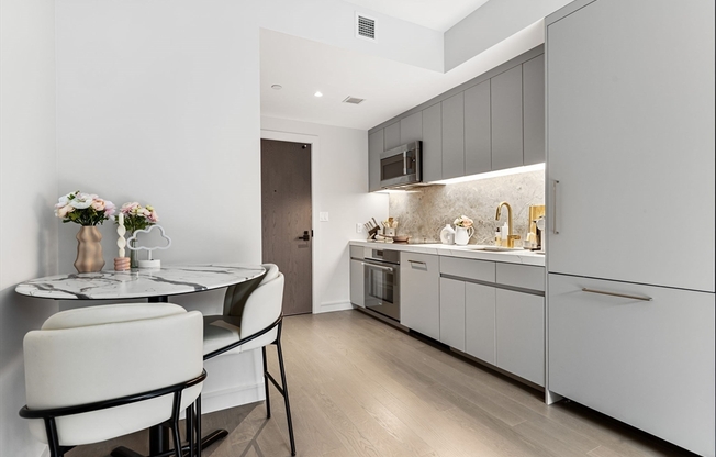1 bed, 1 bath, 601 sqft, $4,000, Unit 709