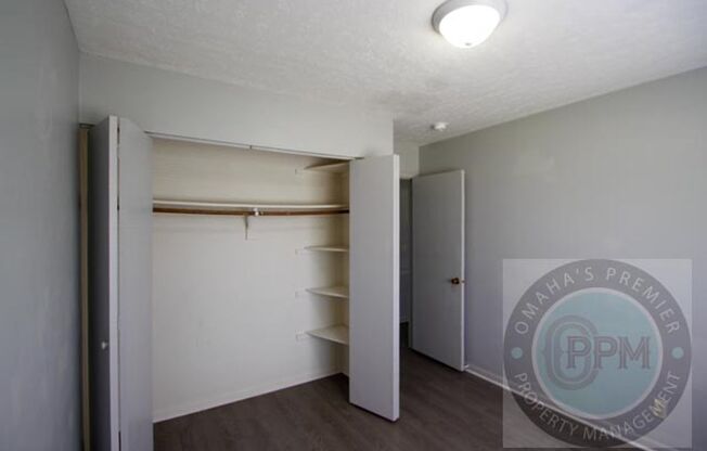 2 beds, 1 bath, 900 sqft, $845, Unit BG/13