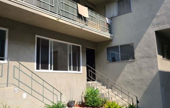 1 bed, 1 bath, 717 sqft, $1,650, Unit 6