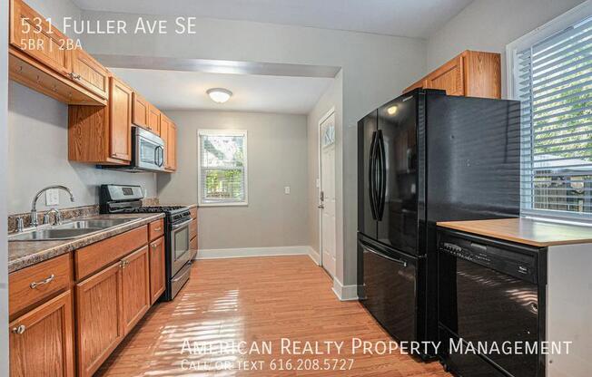 531 FULLER AVE SE