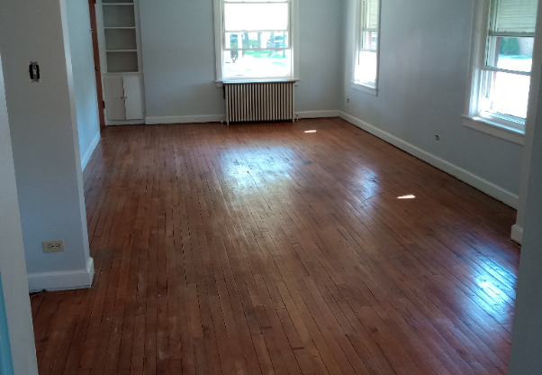 5260 W FOSTER