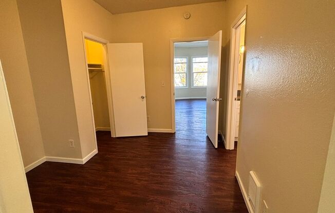 1 bed, 1 bath, 750 sqft, $1,395, Unit 01