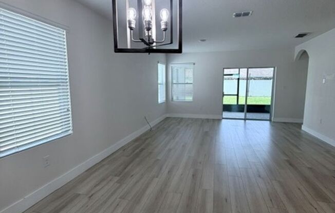 4/2 Home with Bonus in Kindred