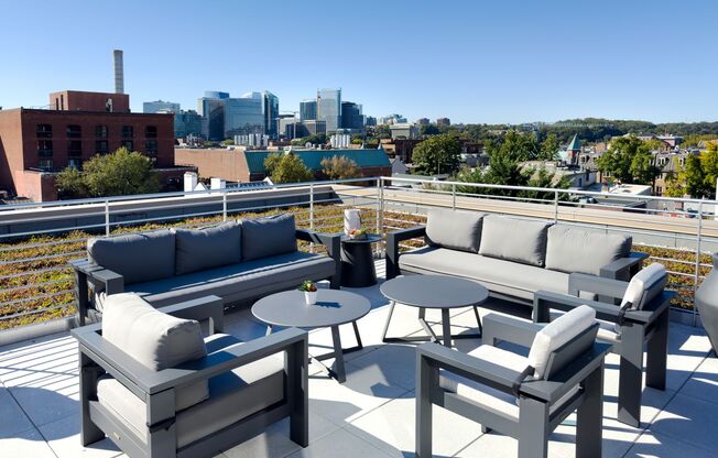 1 bed, 1 bath, $2,800, Unit 214