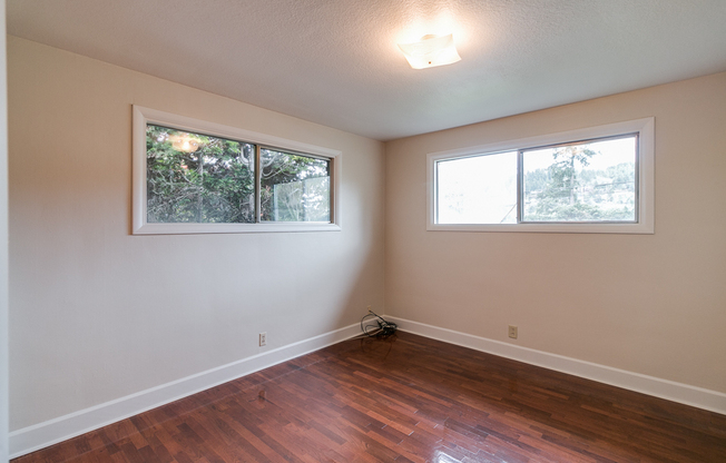 3 beds, 1 bath, $1,995