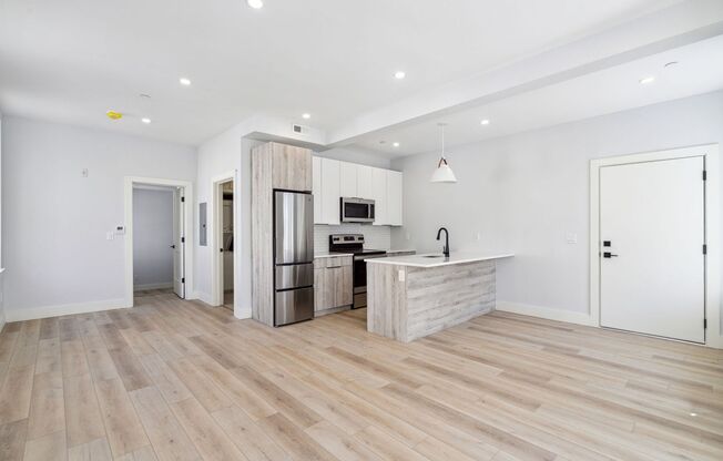 1 bed, 1 bath, 600 sqft, $2,150, Unit 16