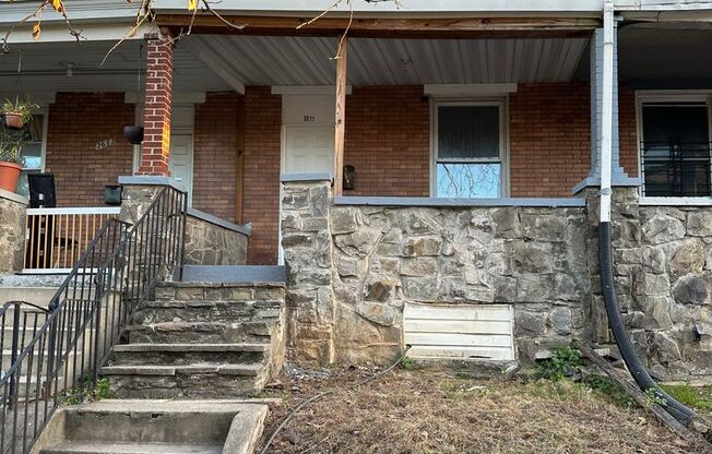 Spacious Home for Rent! Partially Finished Basement! W/D! Available Now!