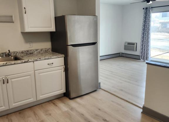 2 beds, 1 bath, 850 sqft, $1,410, Unit # 1