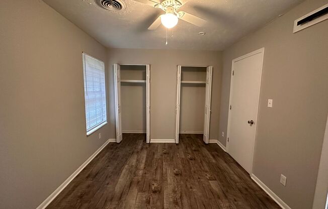 2 beds, 1.5 baths, 1,122 sqft, $1,495