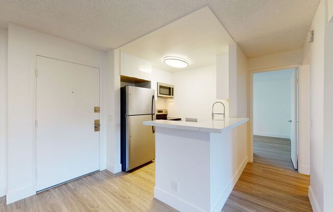 2 beds, 1 bath, 720 sqft, $2,325, Unit 213C