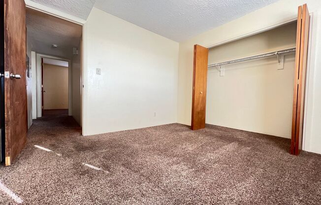 2 beds, 1.5 baths, 948 sqft, $1,045, Unit Unit 21