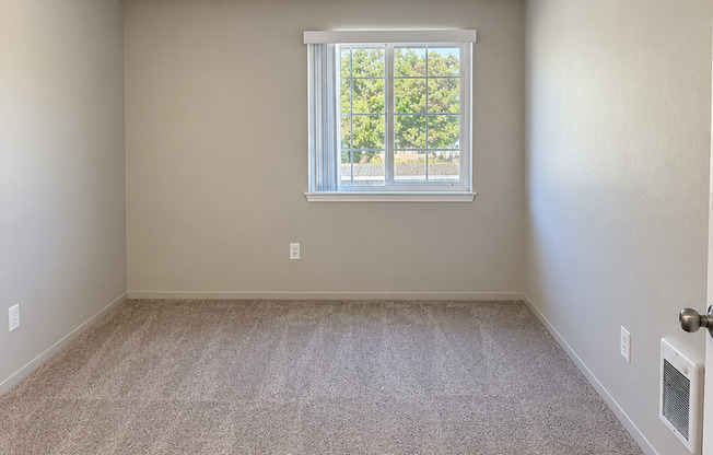 2 beds, 2 baths, 1,070 sqft, $1,675, Unit 16-203