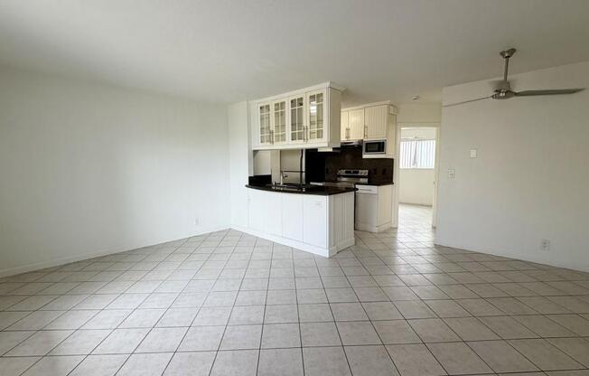 1 bed, 1 bath, 650 sqft, $1,800