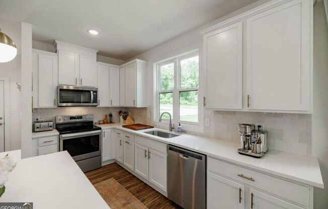 Modern Three Bedroom North Athens