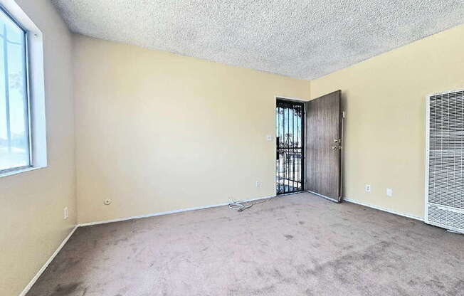 8868 S WALL ST
