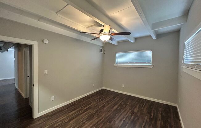 2 beds, 1 bath, 950 sqft, $1,495, Unit 207