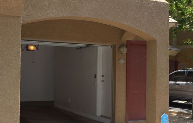 2 beds, 2.5 baths, $2,200, Unit # 2133