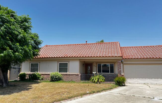 PRICE REDUCTION!!!! 3 Bedroom 2 Bath Home Located in Fontana!