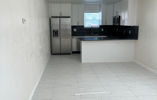 $2,850 - 2 Bed 1 Bath House in San Diego