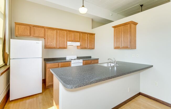 2 beds, 1.5 baths, $850, Unit #209