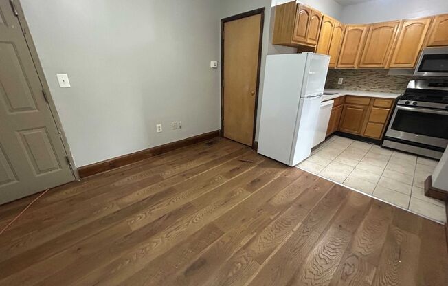 1 bed, 1 bath, 650 sqft, $900, Unit B203