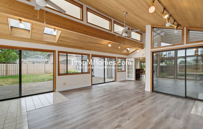 Spacious Three Bedroom Home in Desirable Charbonneau!