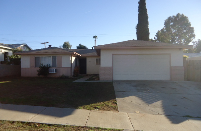 3 Bedroom - 2 Bathroom Single Story Home in El Cajon