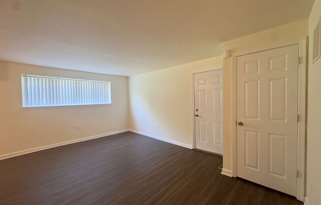 Midwood Apartments in Kenilworth Park, Baltimore, MD!