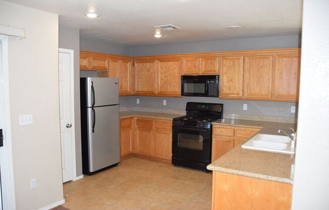 NORTHWEST - 2 STORY, 5 BEDROOM HOME