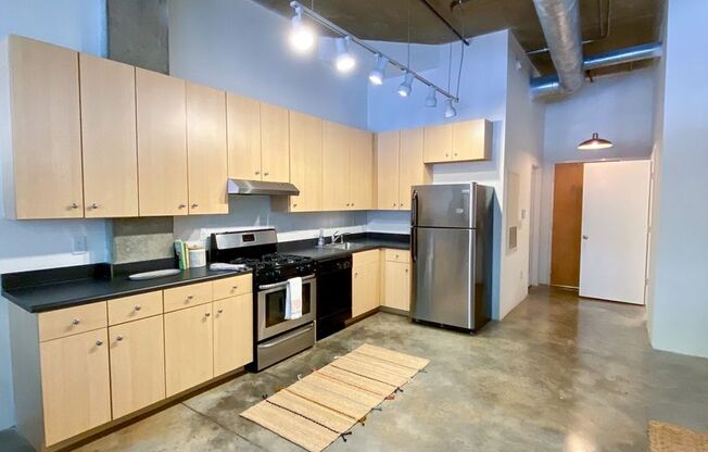 Studio, 1 bath, 765 sqft, $1,600, Unit B-104