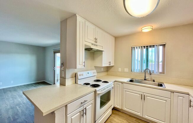 4415 CLAIREMONT DR