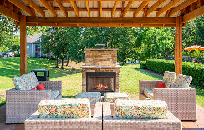 Outdoor Fireplace Lounge