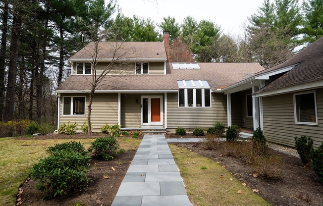 350 COLLEGE RD
