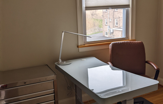 1 bed, 1 bath, 775 sqft, $1,700, Unit 95 Upper (Furnished)