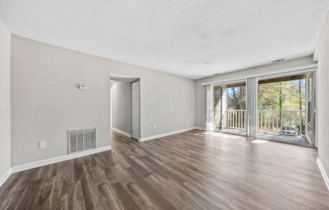 2 beds, 1 bath, 1,092 sqft, $1,199, Unit 537-201