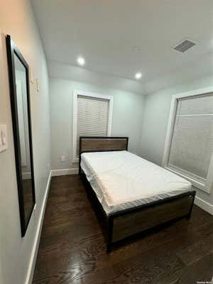 2 beds, 1 bath, $2,500, Unit 2FL