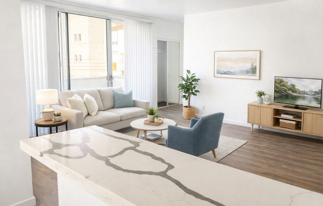 Runyon Canyon Properties, LLC (1636 N. Fuller Avenue)