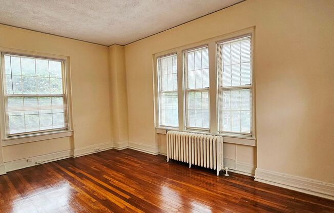2 beds, 2 baths, 775 sqft, $1,875, Unit 211