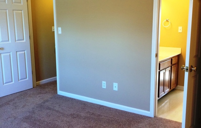 2 beds, 2 baths, 1,100 sqft, $875, Unit C6