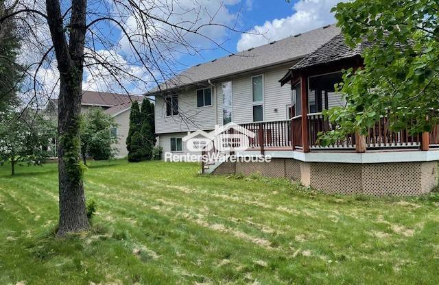 2892 89 LN NE