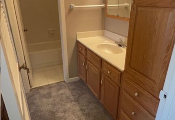1 bed, 1 bath, 615 sqft, $859, Unit 227