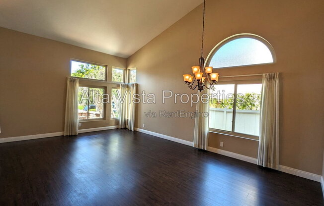 5 beds, 3.5 baths, 2,410 sqft, $5,995