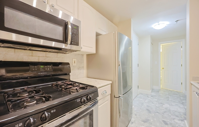 1 bed, 1 bath, 709 sqft, $2,900, Unit 212