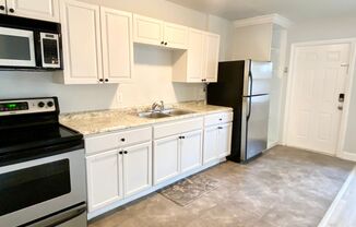 3 beds, 1 bath, $2,495