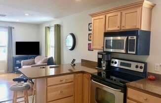 2 beds, 1 bath, 789 sqft, $2,800, Unit 3