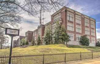 1 bed, 1 bath, 787 sqft, $1,445, Unit 1517 S. Theresa Ave. #204