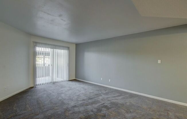 2 beds, 2 baths, 984 sqft, $1,700, Unit 113