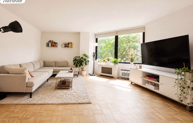 1 bed, 1 bath, 757 sqft, $4,200, Unit 1C